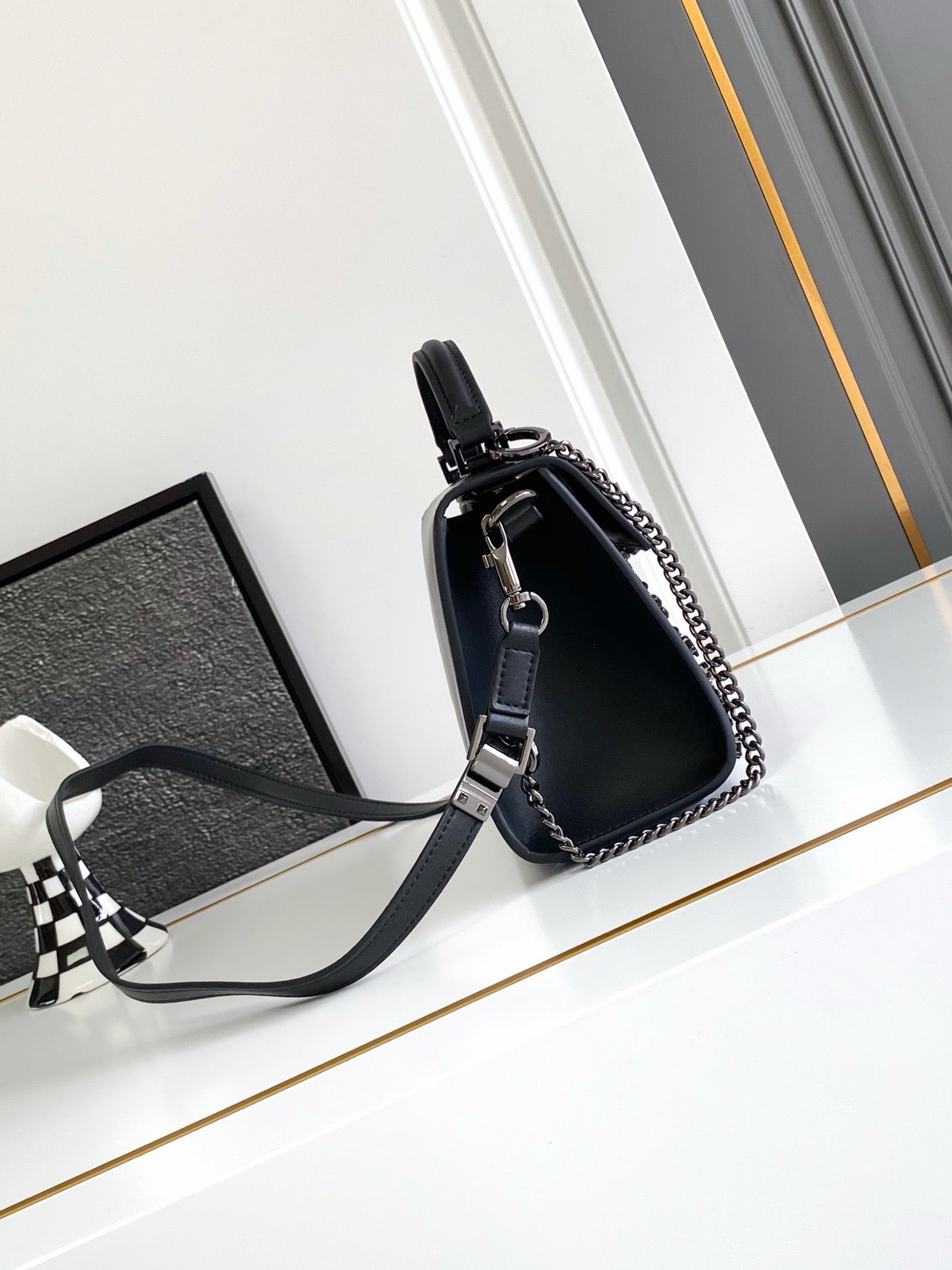 V-SLING Handcrafted Pompom Bag | 9911 MTX