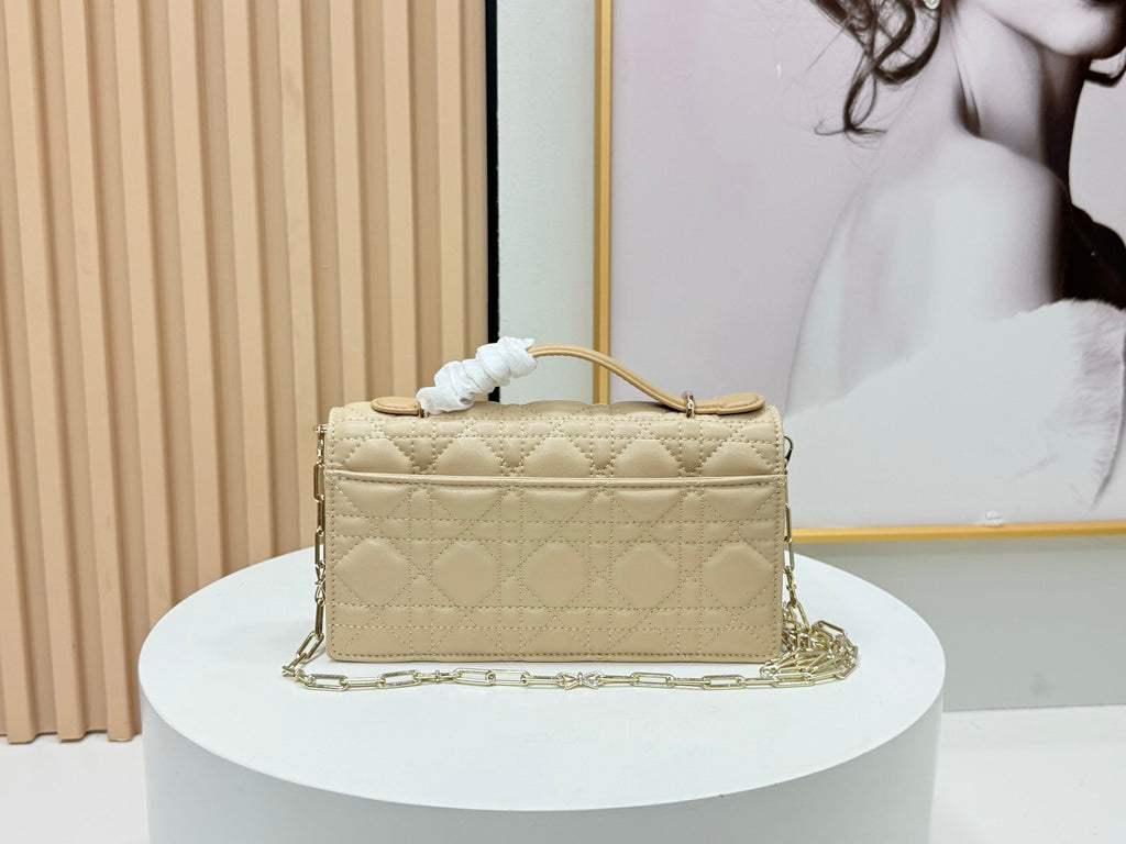 D Bow Top Handle Crossbody Bag