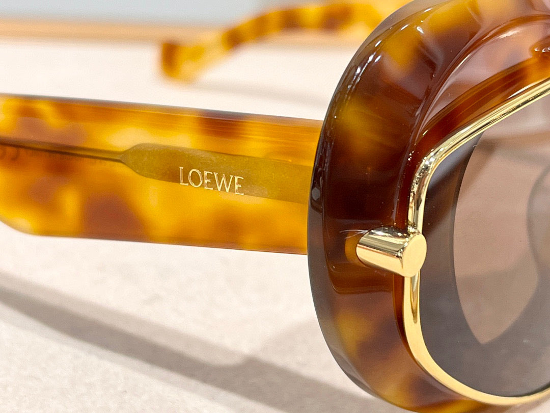 Discover Style and Protection: LO*E*WE Cateye Sunglasses