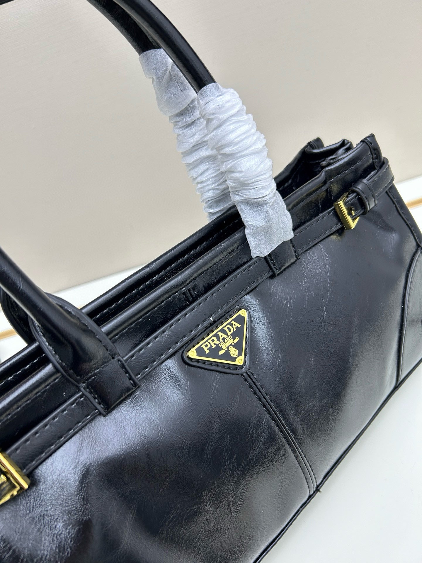P Top-Grain Leather shoulder bag| 426#