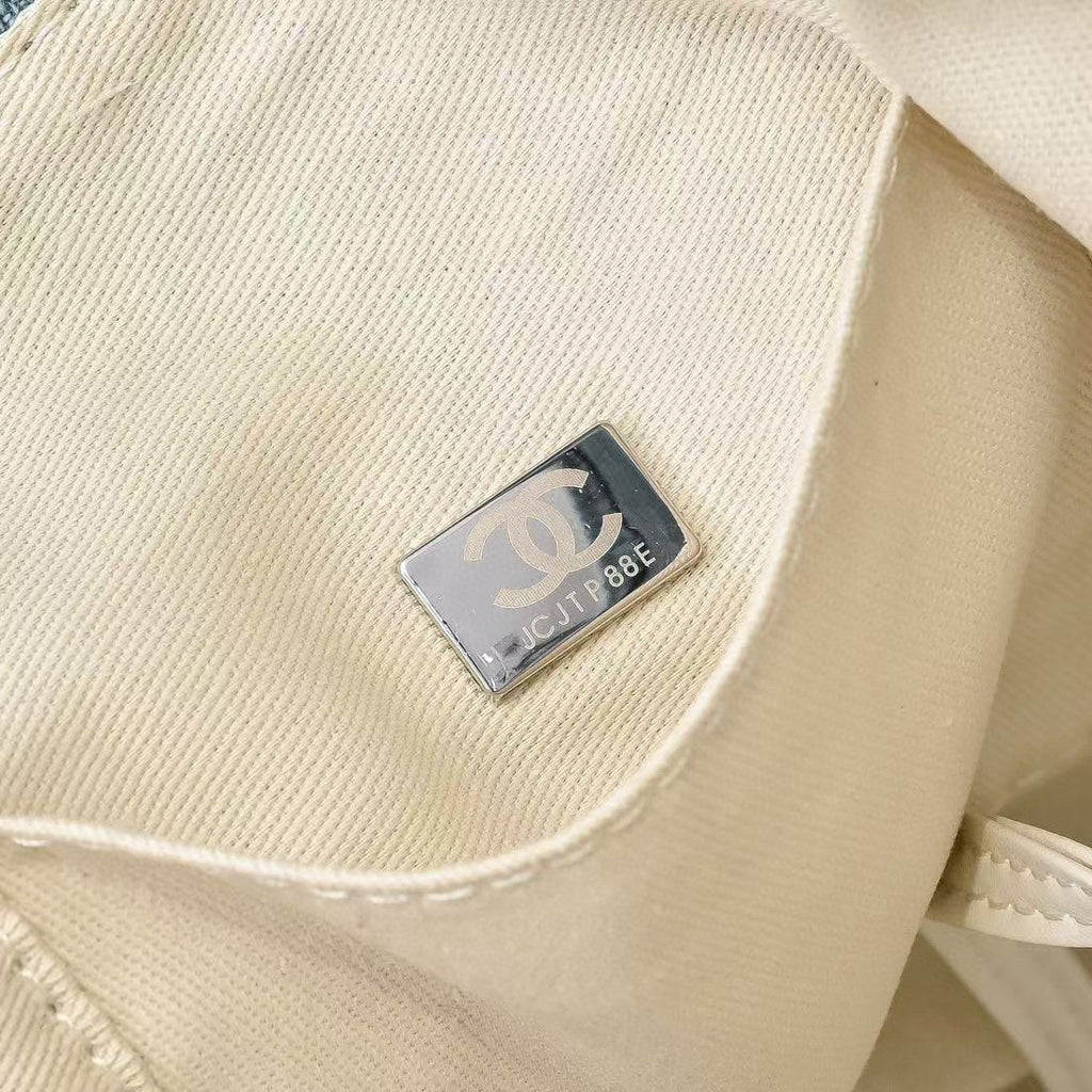 Luxury Canvas Tote (AS3257) – Limited Edition