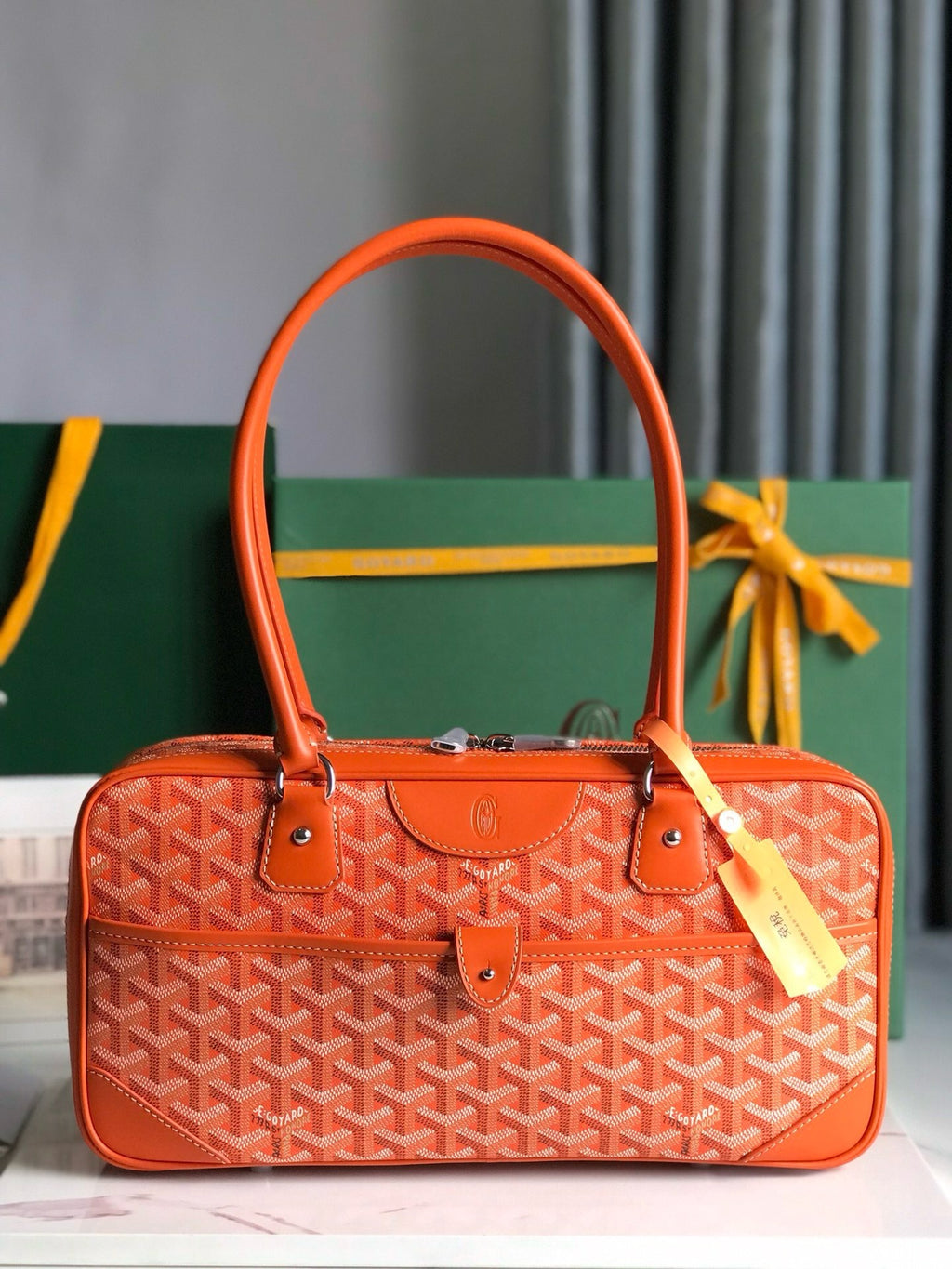 The Vintage Baguette Shoulder Bag (Premium Quality )