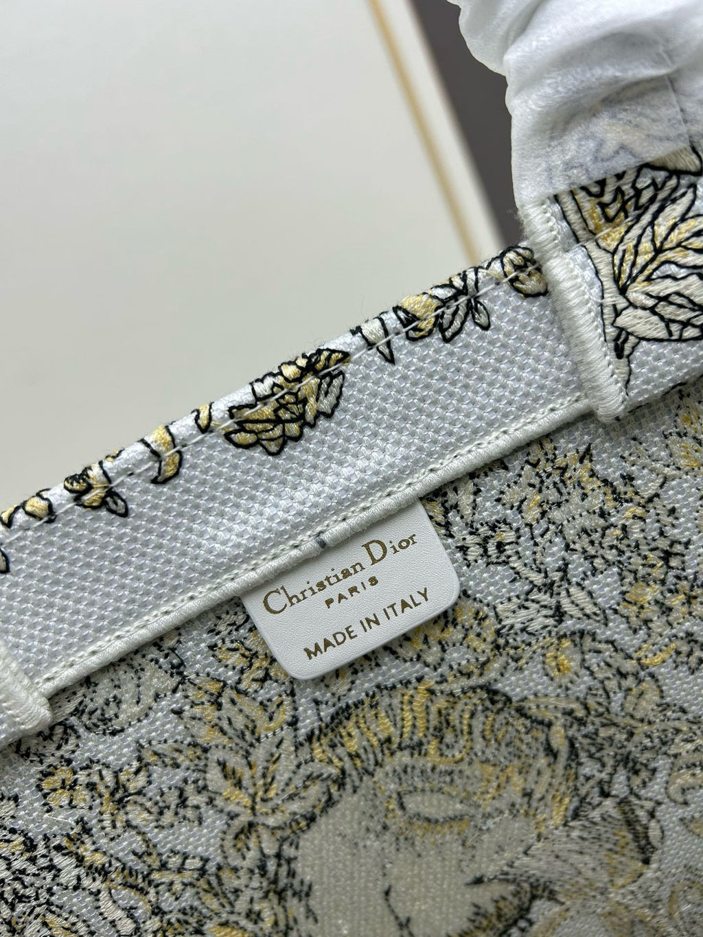 Art-Inspired Embroidered Tote Book