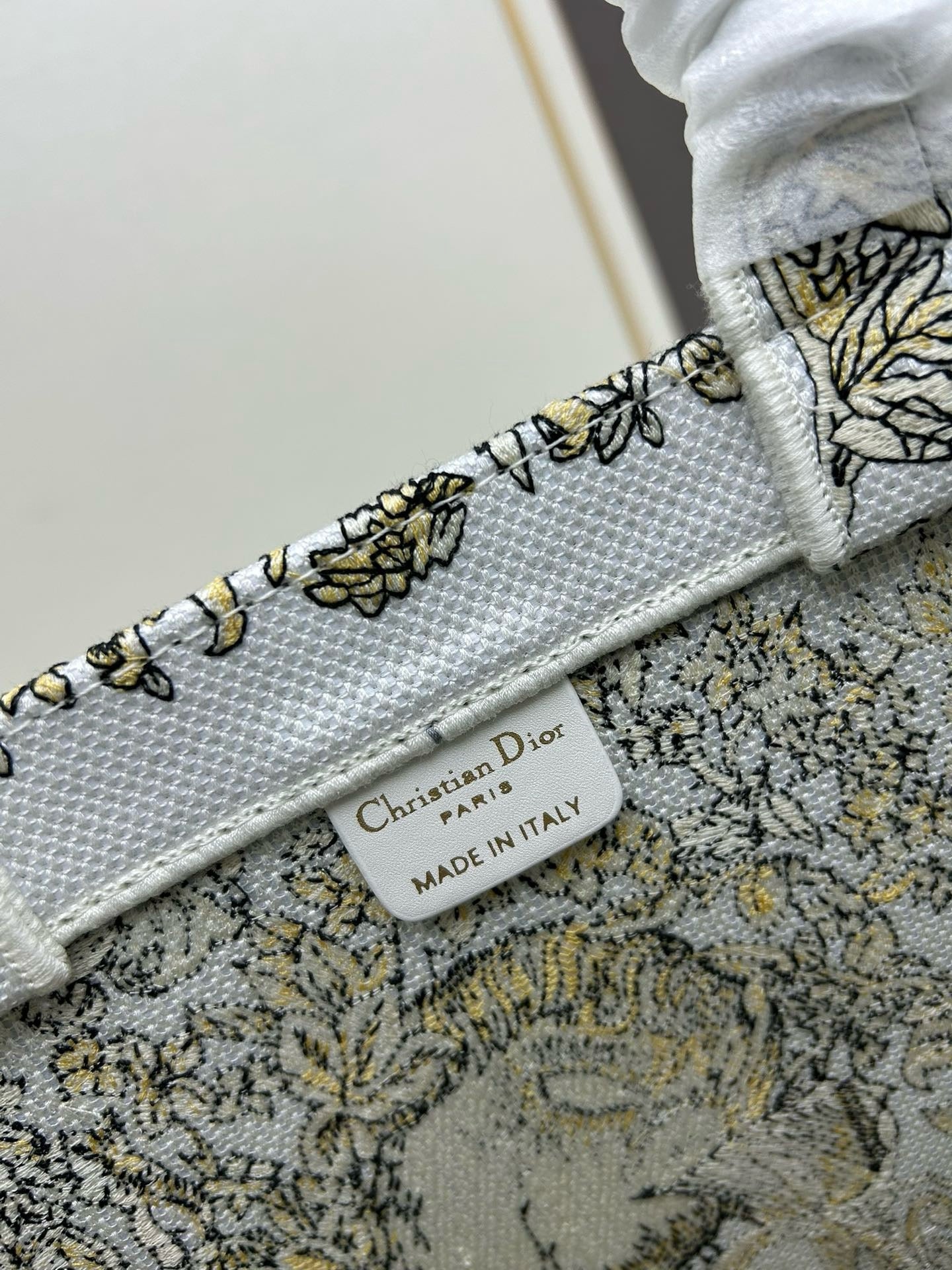 Art-Inspired Embroidered Tote Book