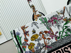 D Book Tote ( WHITE FLORAL)