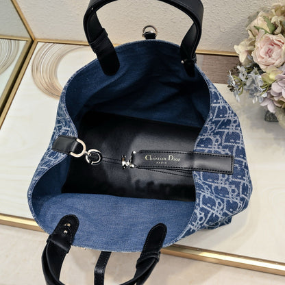 D!0R Toujours Travel Bag