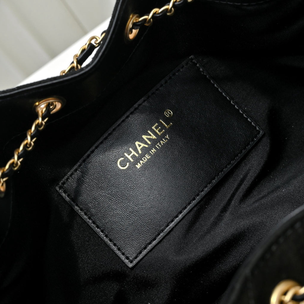 Quilted Hobo Bucket Bag — Vintage Black &amp; Gold