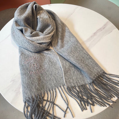 H*r*m*s Classic Double-Sided Scarf: Timeless Elegance in Top-Grade Cashmere