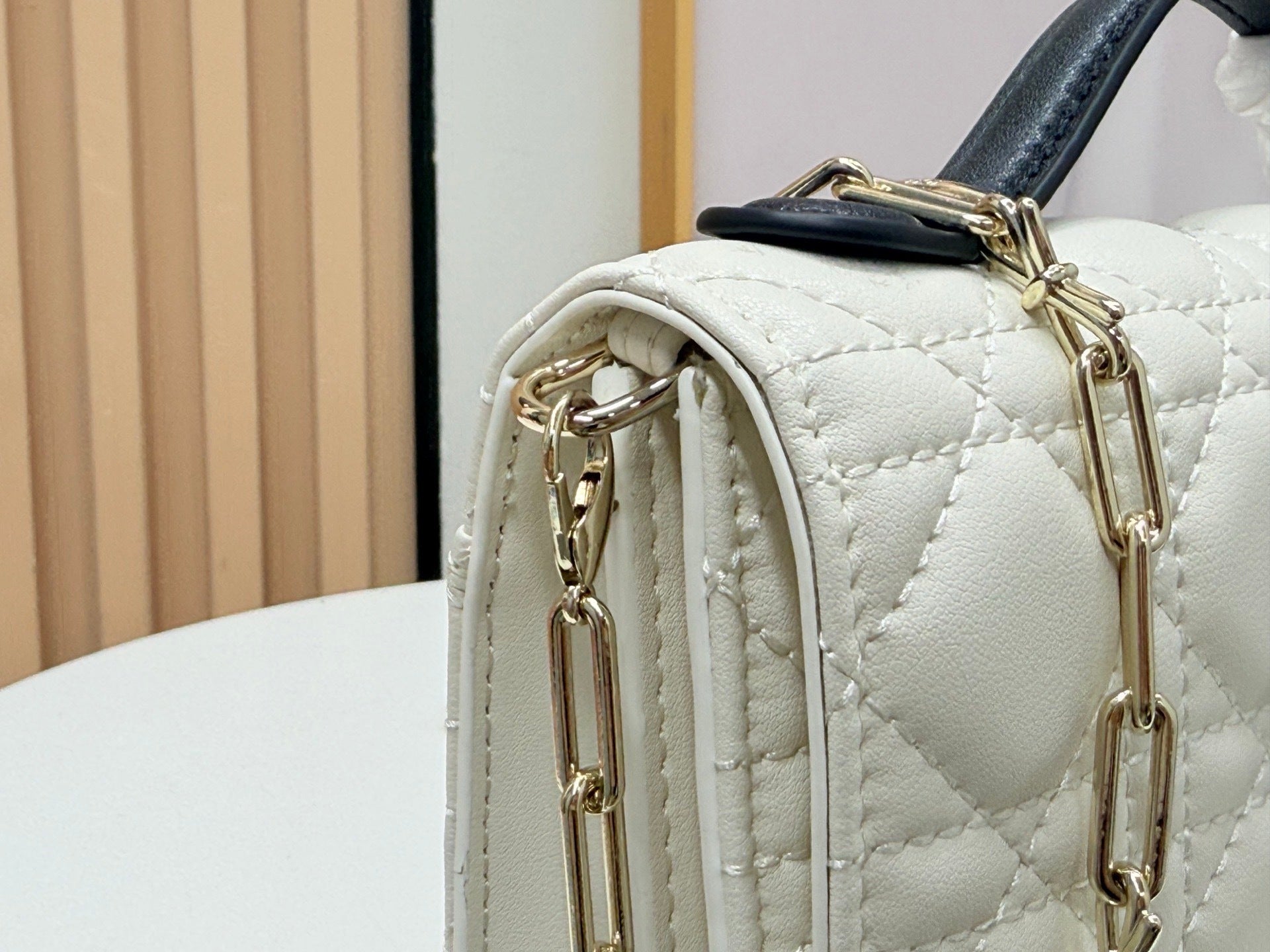D Bow Top Handle Crossbody Bag