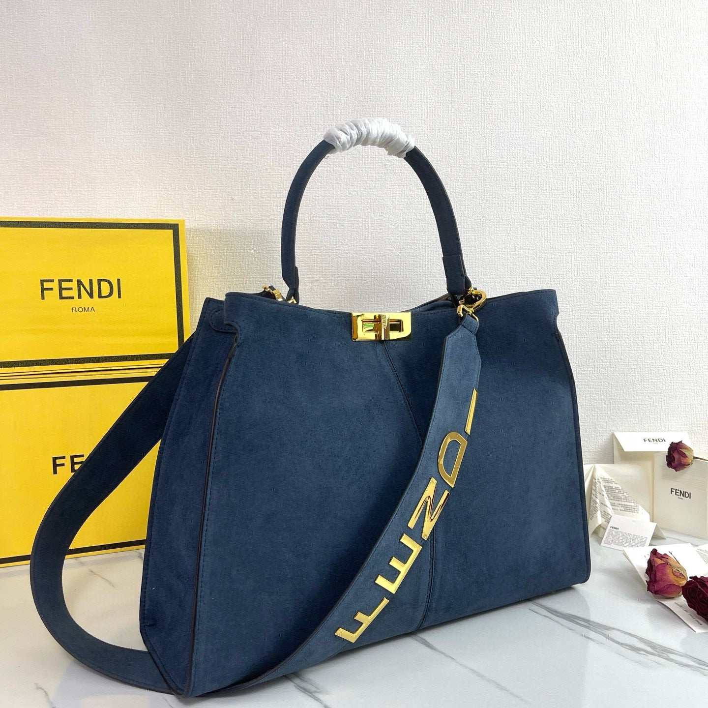 X-Lite Peekaboo Series Handbag