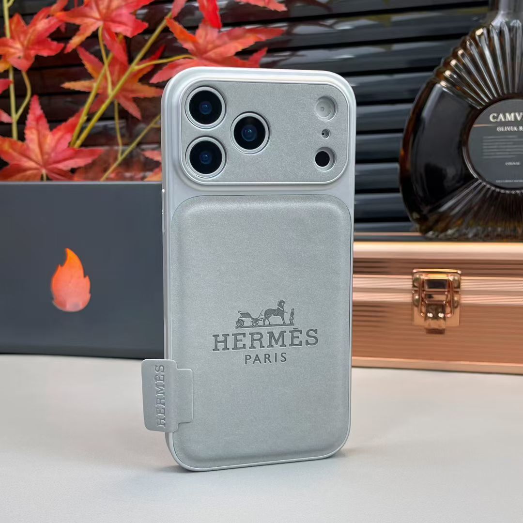 The Heritage Leather Smartphone Case