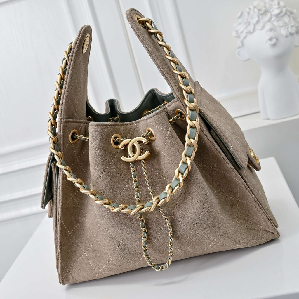 Quilted Hobo Bucket Bag — Vintage Black &amp; Gold
