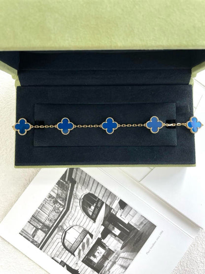 VC-Shaped Carnelian Five-Petal Bracelet