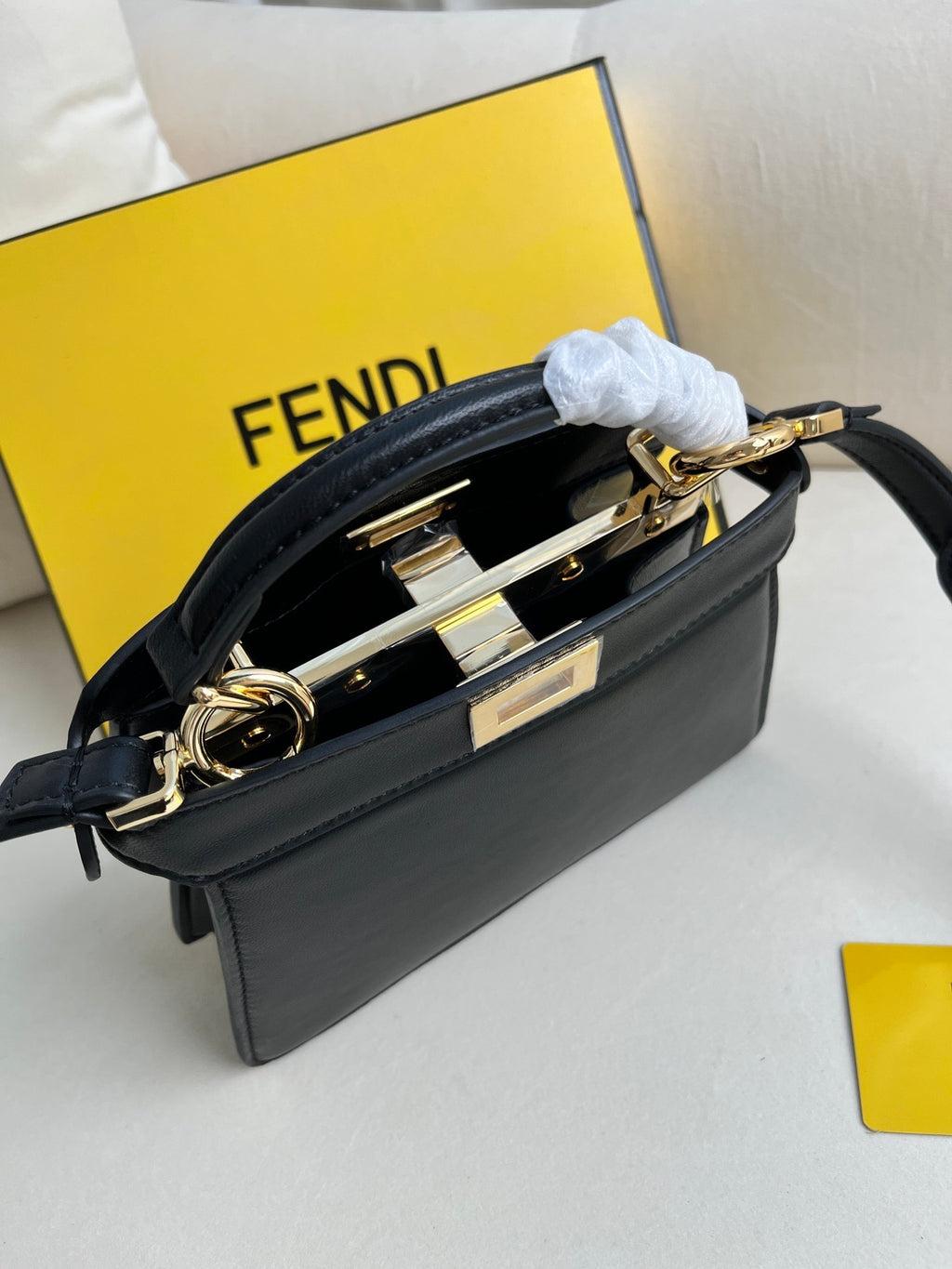 Peekaboo ISeeU Petite – Black (Petite)