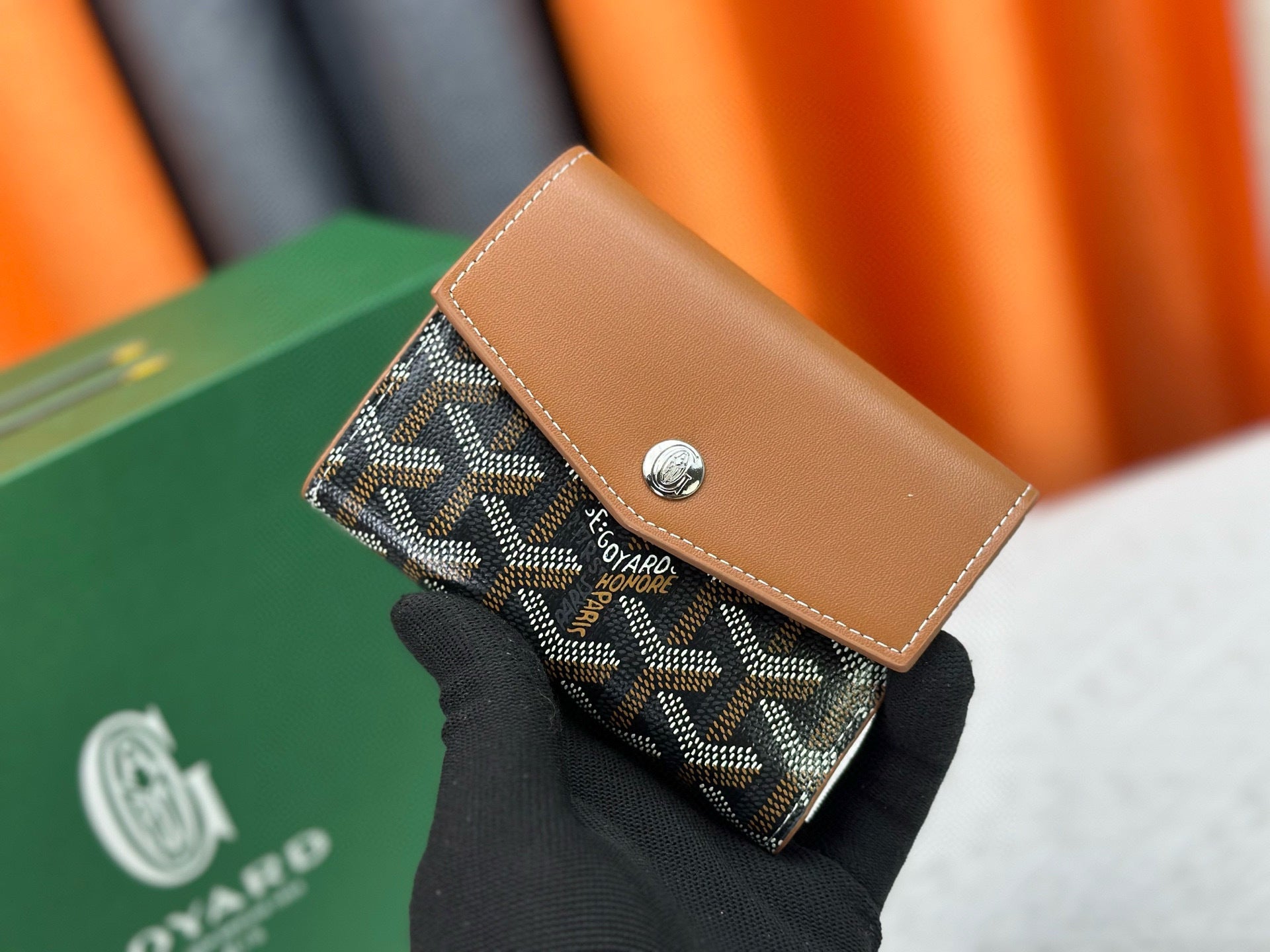 Classic Tri-Fold Wallet & Card Holder