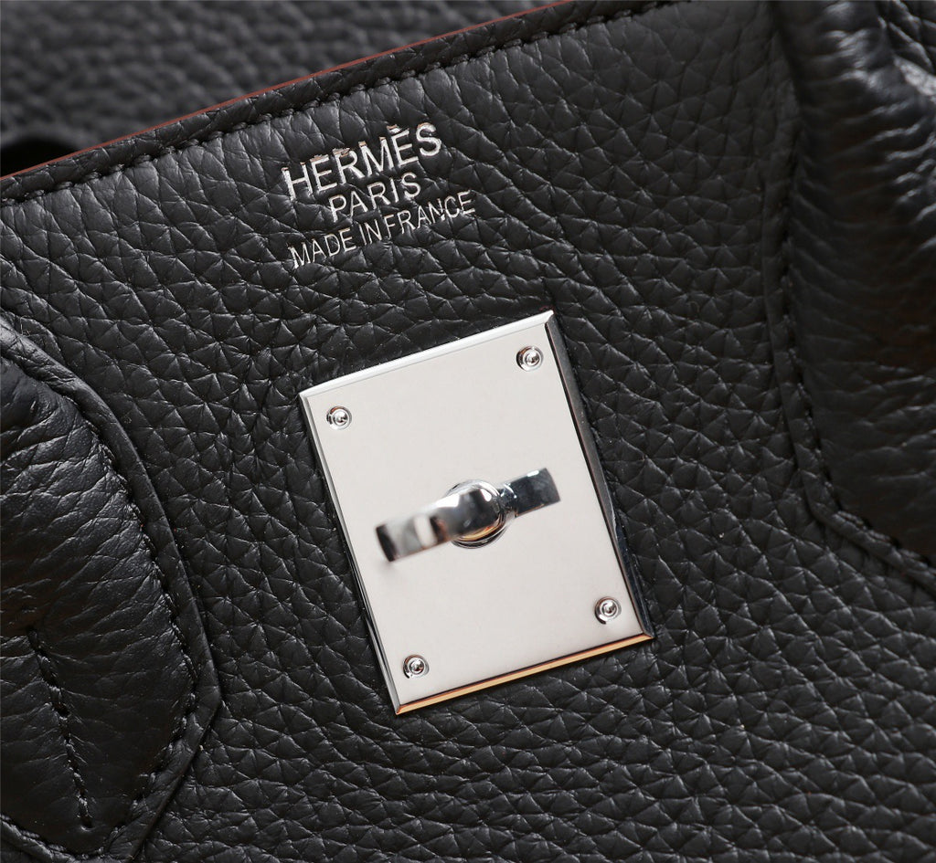 Elegant Togo-Textured Leather Handbag – Premium Craftsmanship