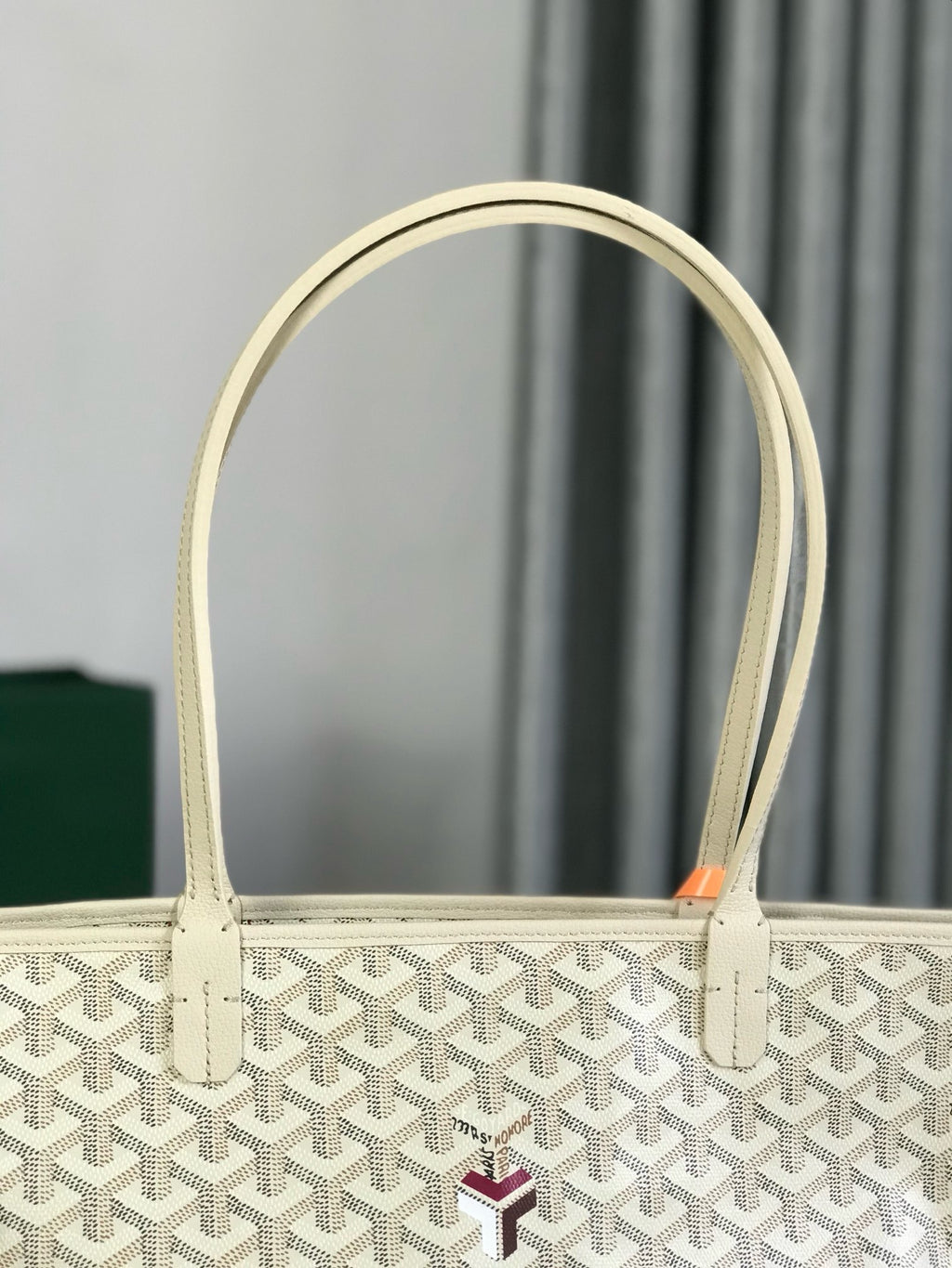Goy Premium Zipper Tote — MM Size