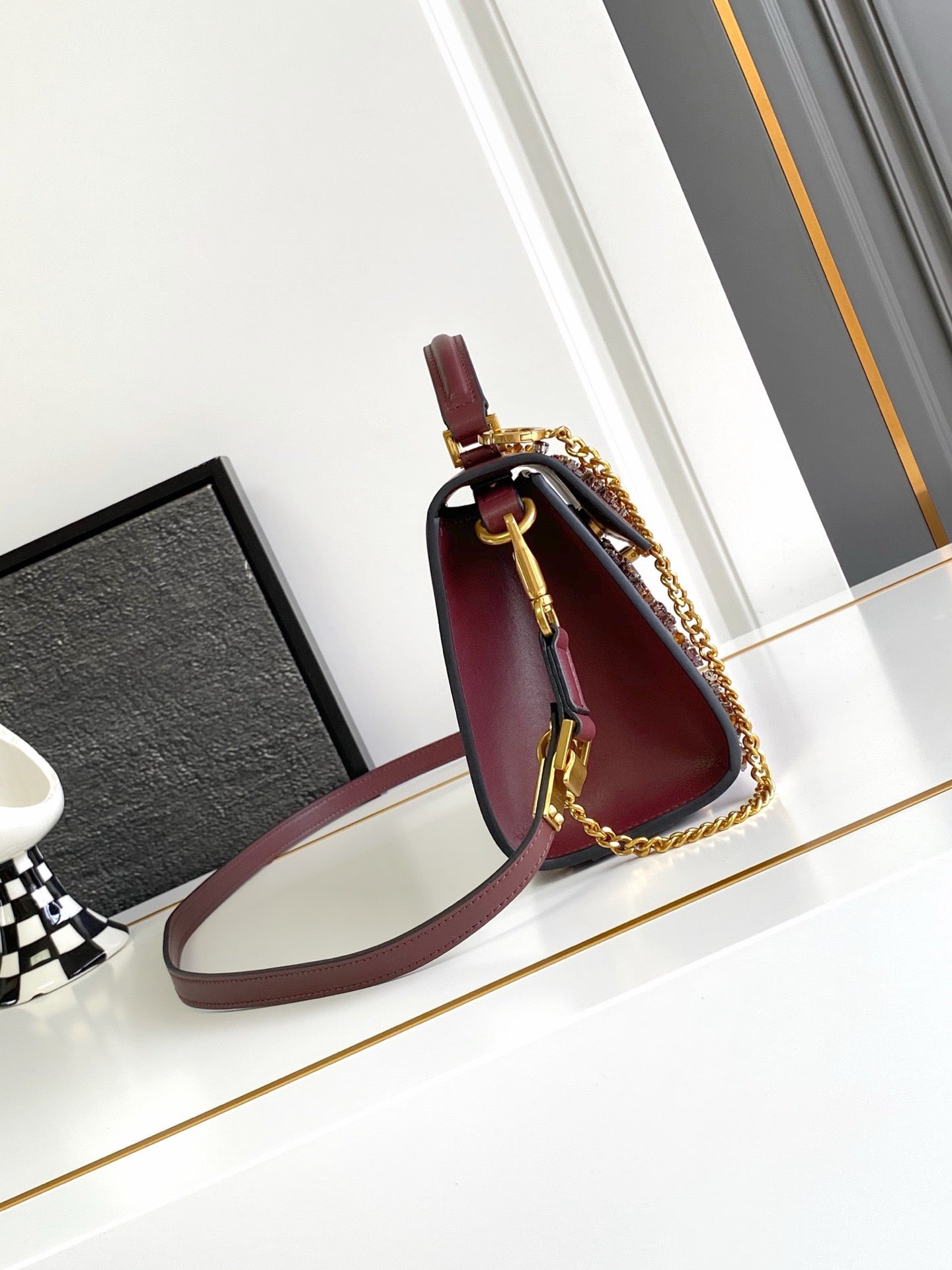 V-SLING Handcrafted Pompom Bag | 9911 MTX