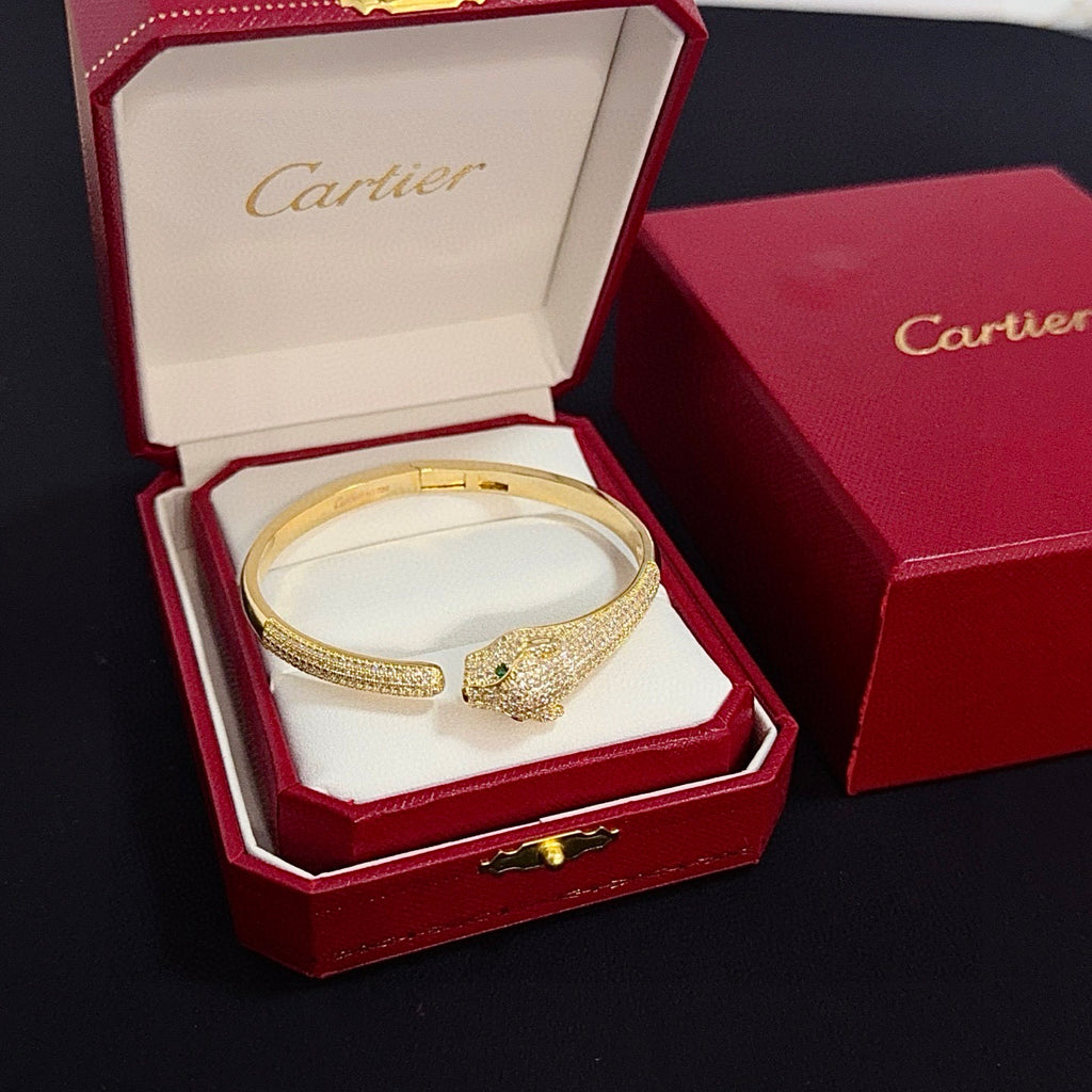 Panther Head Bangle | Diamond Setting | V Gold |