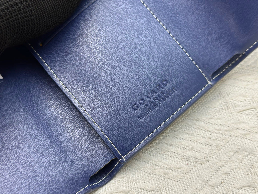 Classic Tri-Fold Wallet & Card Holder