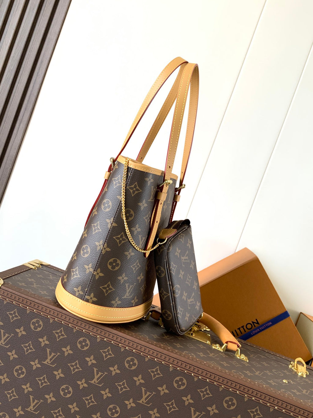 Monogram Vintage Bucket Bag (Premium Quality)