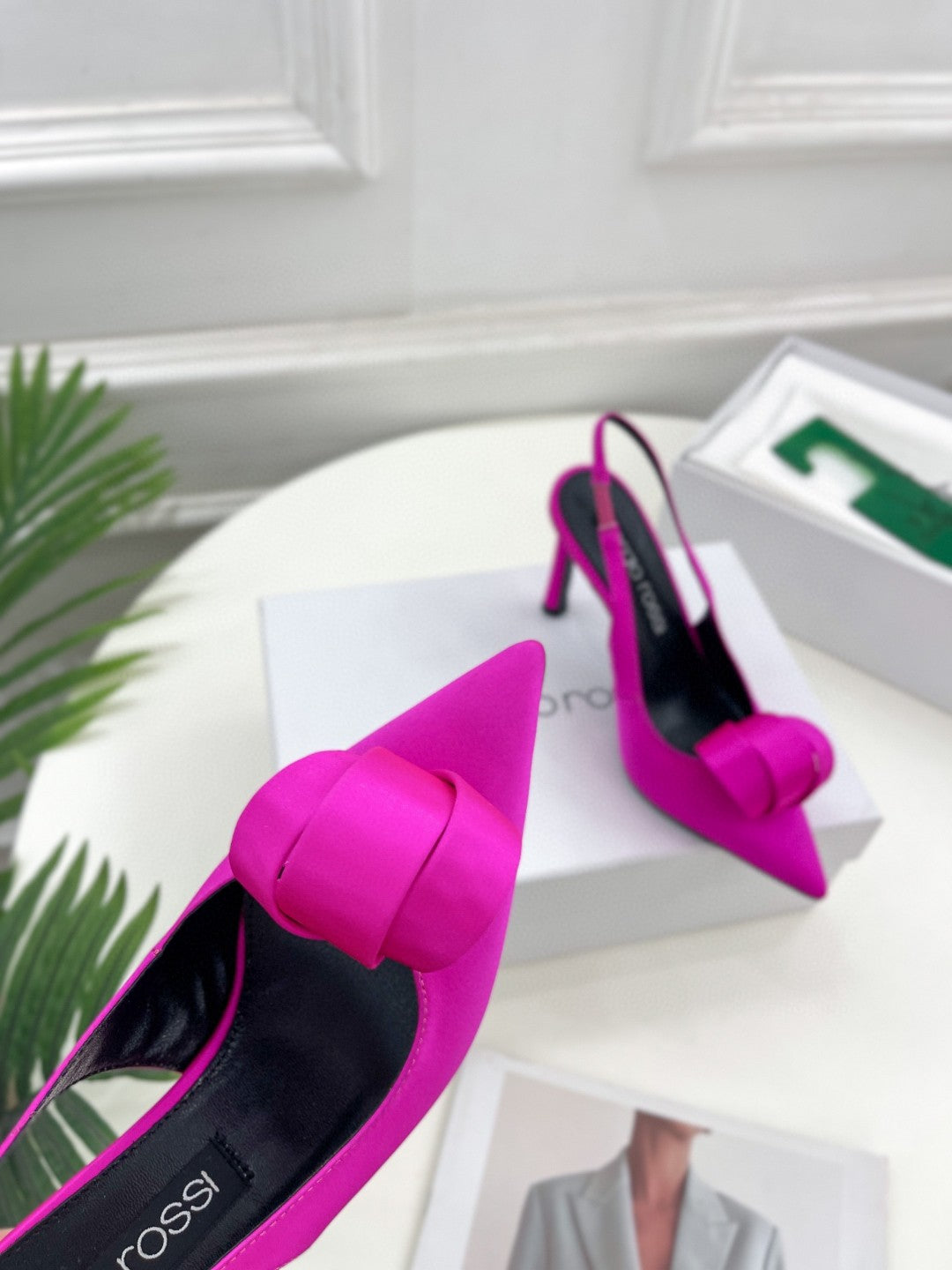 SR Rolled-Flower Toe High-Heeled Silk Sandals