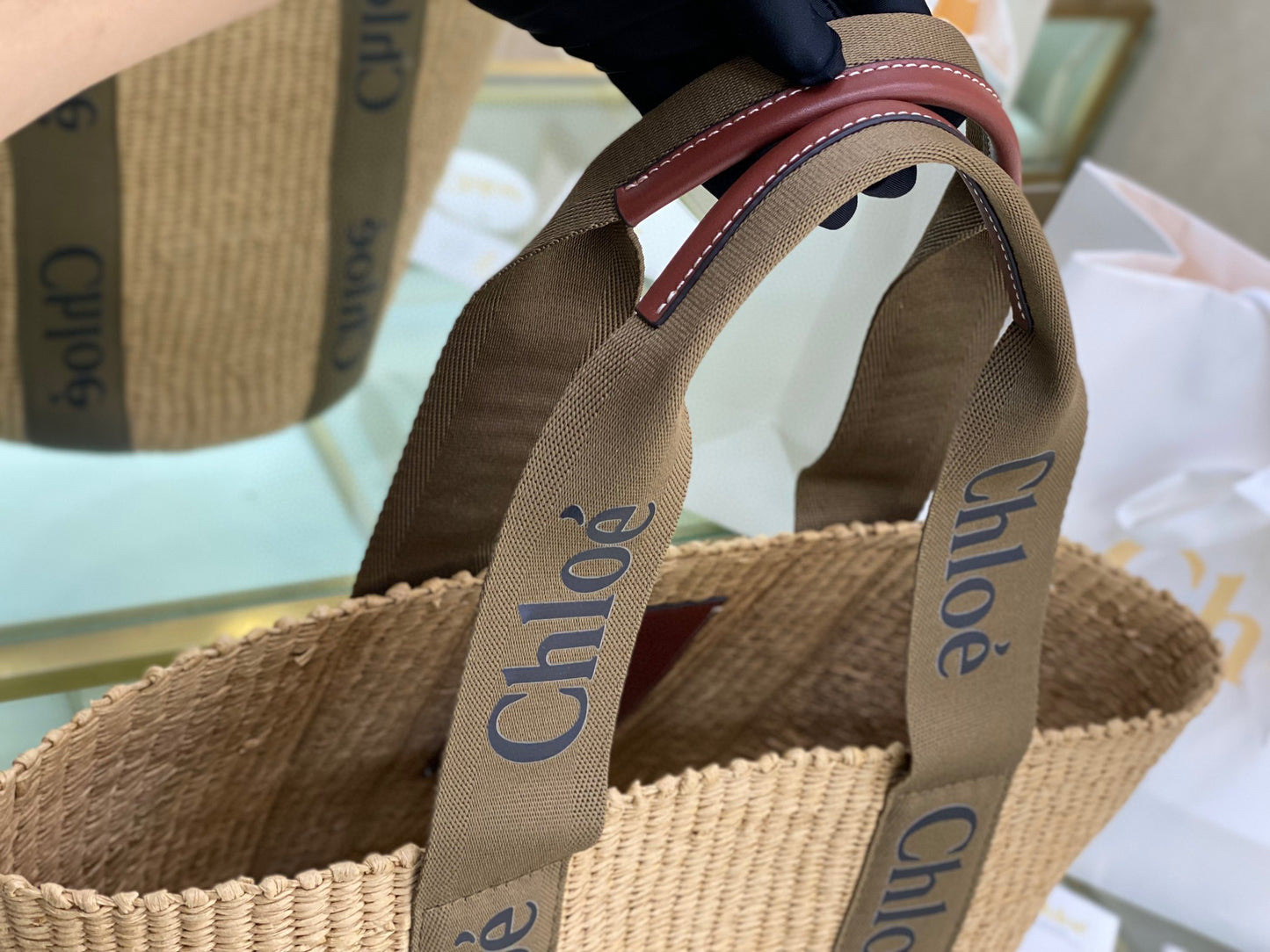 CHL*OE LARGE WOODY TOTE BAG IN NATURAL FIBERS