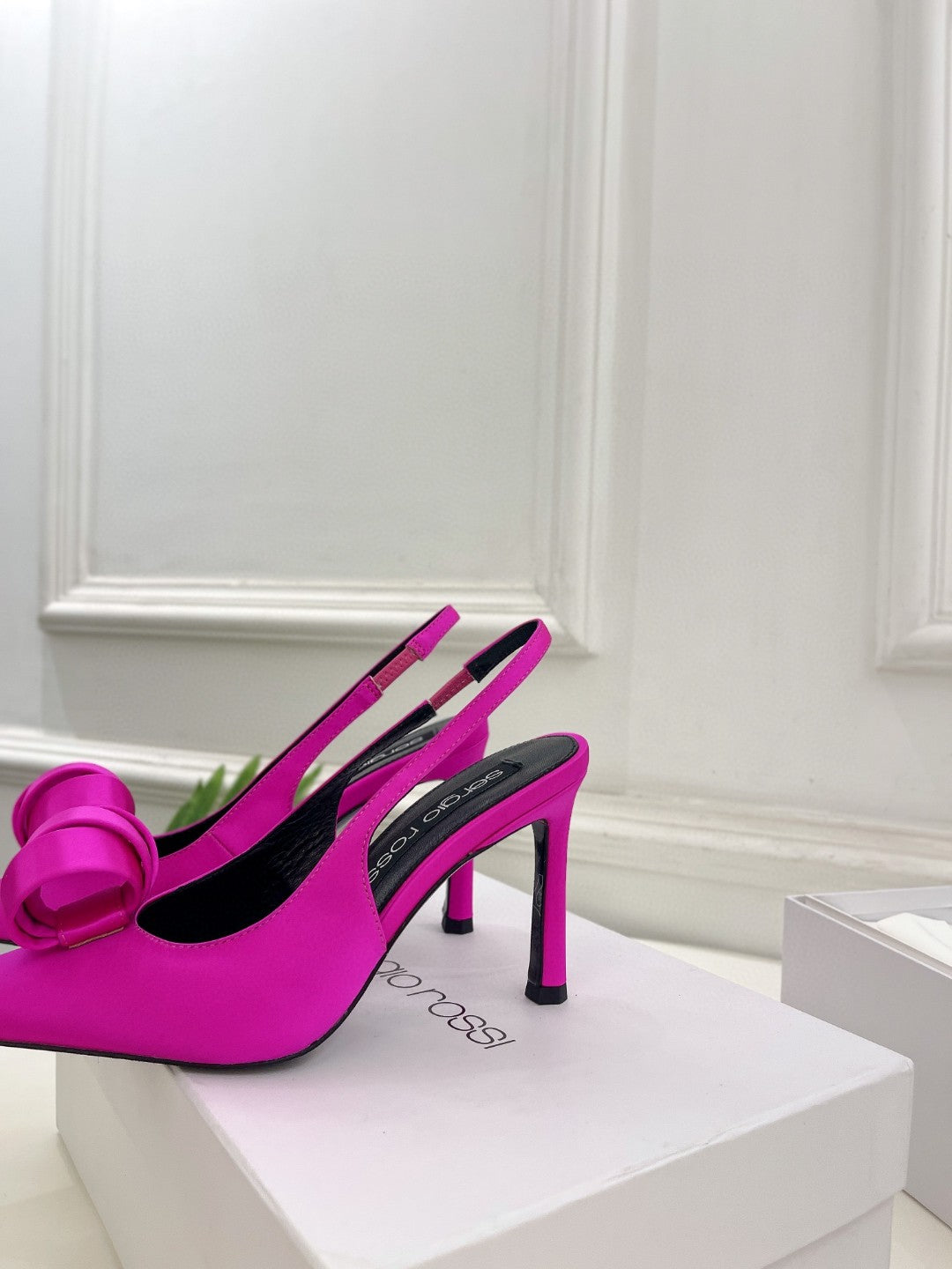 SR Rolled-Flower Toe High-Heeled Silk Sandals